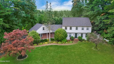 /international/us/108-mccormack-drive-lake-george-ny-110110404812/