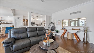/international/us/1545-buckingham-drive-camdenton-mo-110106364996/