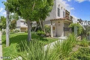 /international/us/5322-colodny-drive-agoura-hills-ca-110101092677/