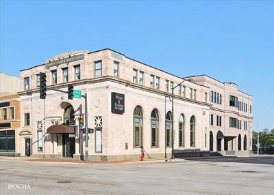 /international/us/202-w-main-street-st-charles-il-110103571036/