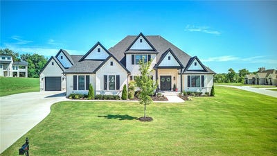 /international/us/2702-ne-waterfall-avenue-bentonville-ar-110108499068/