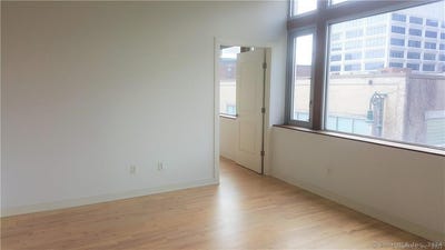 /international/us/804-chapel-street-new-haven-ct-110108300584/