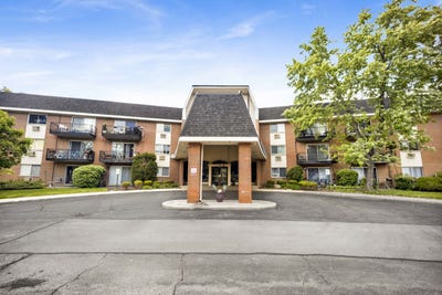 /international/us/1188-royal-glen-drive-glen-ellyn-il-110107998038/