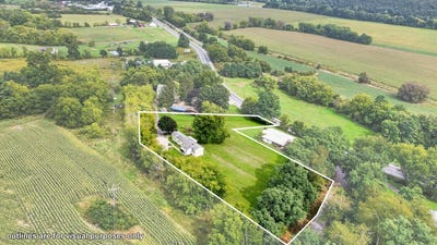 /international/us/85-woodpecker-lane-ulster-pa-110110318458/