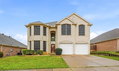 /international/us/2216-oak-park-drive-bedford-tx-110102195094/