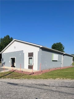 /international/us/3019-parkman-road-nw-southington-oh-110100798803/