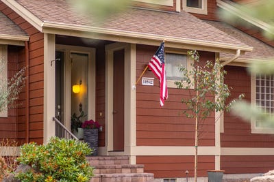/international/us/10942-village-loop-redmond-or-110098348771/