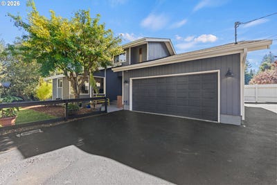 /international/us/1617-oak-st-northbend-or-110120510387/