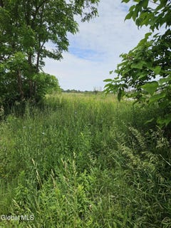 /international/us/ne-state-route-4-street-fort-edward-ny-110109332808/