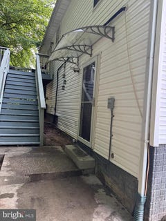 /international/us/76-cherry-laurel-drive-fredericksburg-va-110109161302/