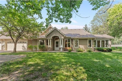 /international/us/1112-stratford-lane-e-burnsville-mn-110100982381/
