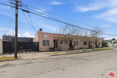 /international/us/1570-e-110th-st-los-angeles-ca-110107487670/