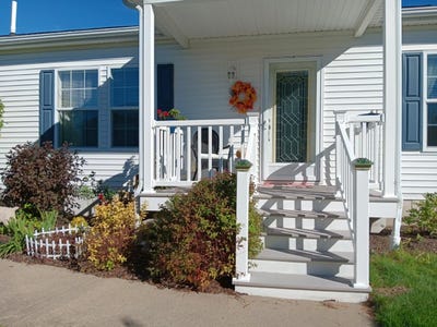 /international/us/3812-green-street-middleborough-ma-110120771459/