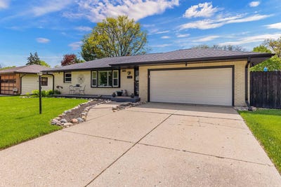 /international/us/4615-newcastle-road-rockford-il-110107734530/