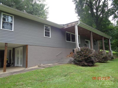 /international/us/53-forest-avenue-granite-falls-nc-110098940966/?lang=id