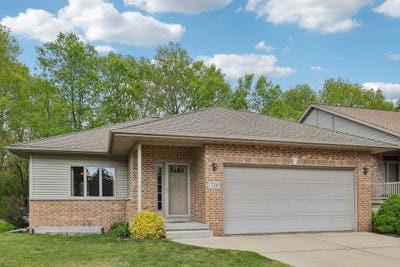/international/us/738-8th-street-prairie-du-sac-wi-110108074396/