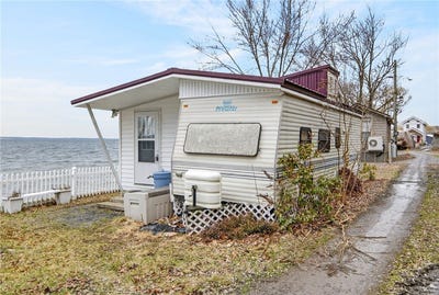 /international/us/2355-sunset-beach-drive-aurora-ny-110105313788/
