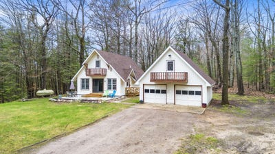 /international/us/48-sturgeon-bay-road-indian-river-mi-110108016742/