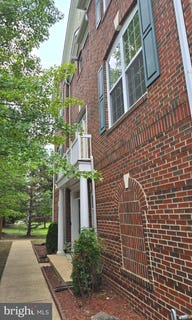 /international/us/5019-village-fountain-place-centreville-va-110101197906/