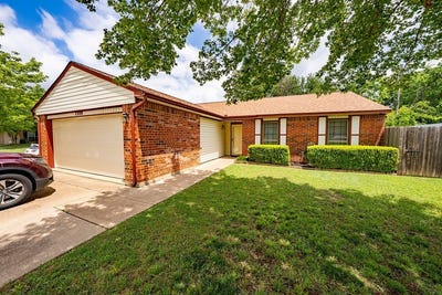/international/us/7308-levitt-court-watauga-tx-110108097408/