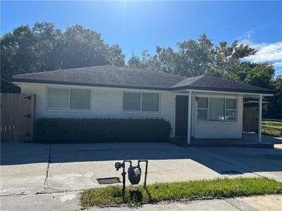 /international/us/3152-college-street-slidell-la-110104941634/