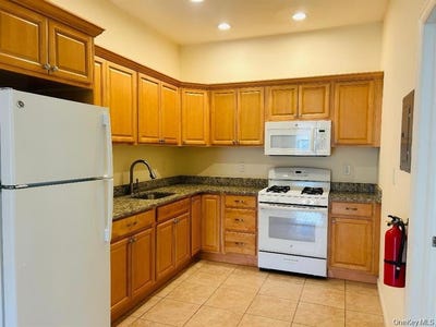 /international/us/16-schneider-avenue-highland-falls-ny-110108031583/