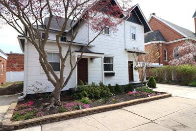 /international/us/120-s-court-street-marysville-oh-110107205448/