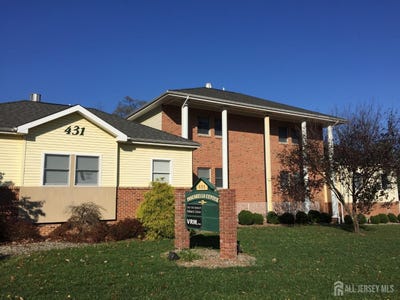 /international/us/431-cranbury-road-east-brunswick-nj-110098085126/