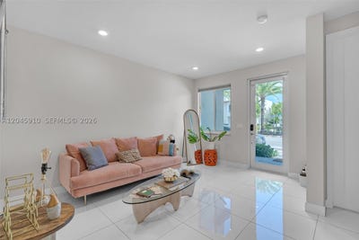 /international/us/10365-nw-66th-st-doral-fl-110109156882/