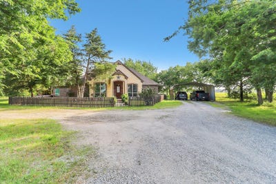 /international/us/1468-county-road-4015-savoy-tx-110108165325/