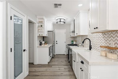 /international/us/106-tanglewood-street-la-puente-ca-110119756786/