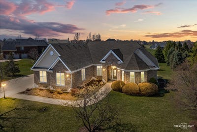/international/us/5643-schmidt-lane-yorkville-il-110105482472/