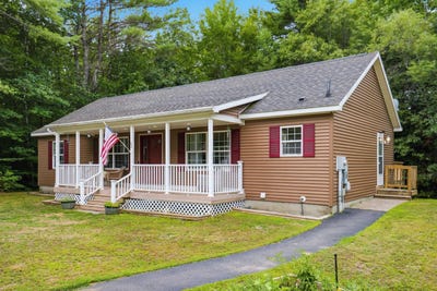 /international/us/92-barbara-boulevard-laconia-nh-110109601685/