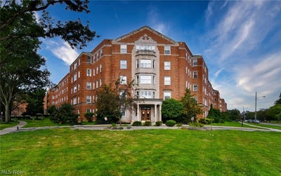 /international/us/13800-fairhill-road-shaker-heights-oh-110120723778/