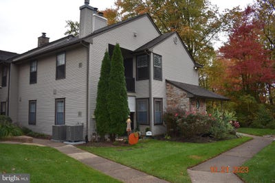 /international/us/32-basswood-court-warrington-pa-110108767184/