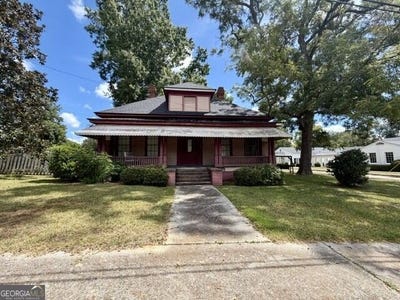 /international/us/302-smith-street-tennille-ga-110110277569/