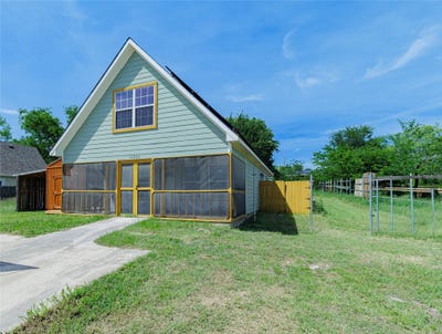 /international/us/10906-shady-oaks-drive-runaway-bay-tx-110107884232/