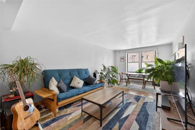 /international/us/8385-116th-street-kew-gardens-ny-110106367882/