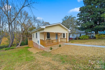 /international/us/20-archer-street-granite-falls-nc-110103386446/