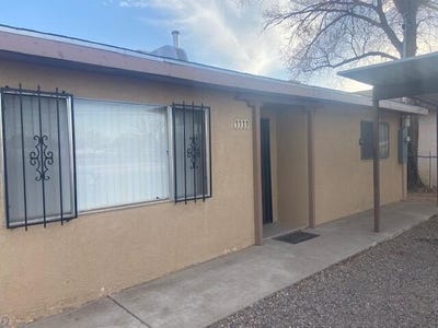 /international/us/1111-camino-del-llano-belen-nm-110107966462/