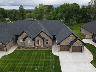 /international/us/3335-48th-avenue-ne-hickory-nc-110095084043/