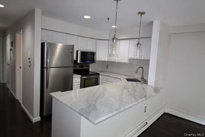 /international/us/112-atlantic-avenue-lynbrook-ny-110108499548/