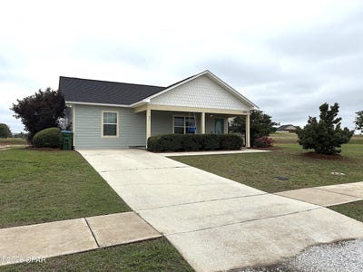 /international/us/4901-blue-sky-way-marianna-fl-110108062437/
