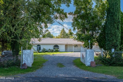 /international/us/10885-e-pear-tree-drive-cornville-az-110108490354/