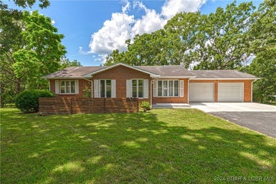 /international/us/24950-state-rd-a-road-richland-mo-110095604316/