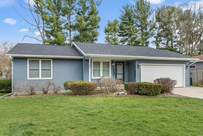/international/us/309-king-street-stoughton-wi-110107336970/