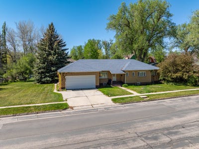 /international/us/275-cascade-street-lander-wy-110096498542/