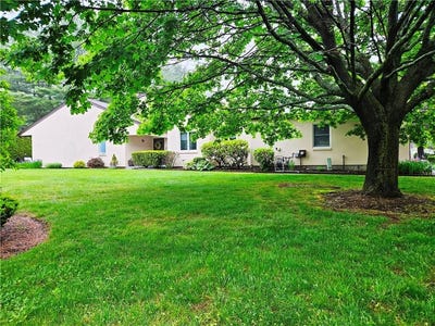 /international/us/2970-mendon-road-cumberland-ri-110108337742/