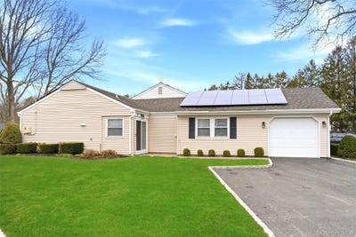 /international/us/47-forge-lane-coram-ny-110107072623/