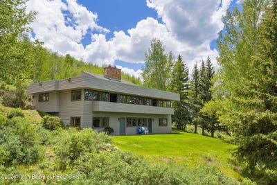 /international/us/575-n-bar-y-road-jackson-wy-110108442318/